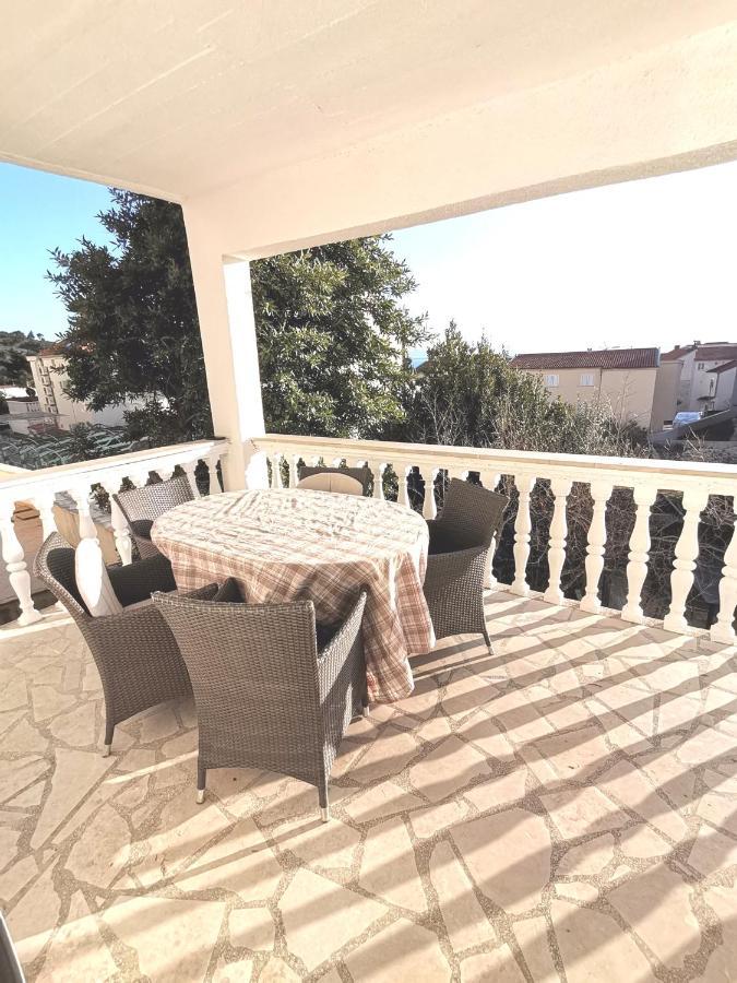 Apt White Idyll, 3 Bedrooms, 3 Bathrooms, Terrace Apt Promajna Luaran gambar