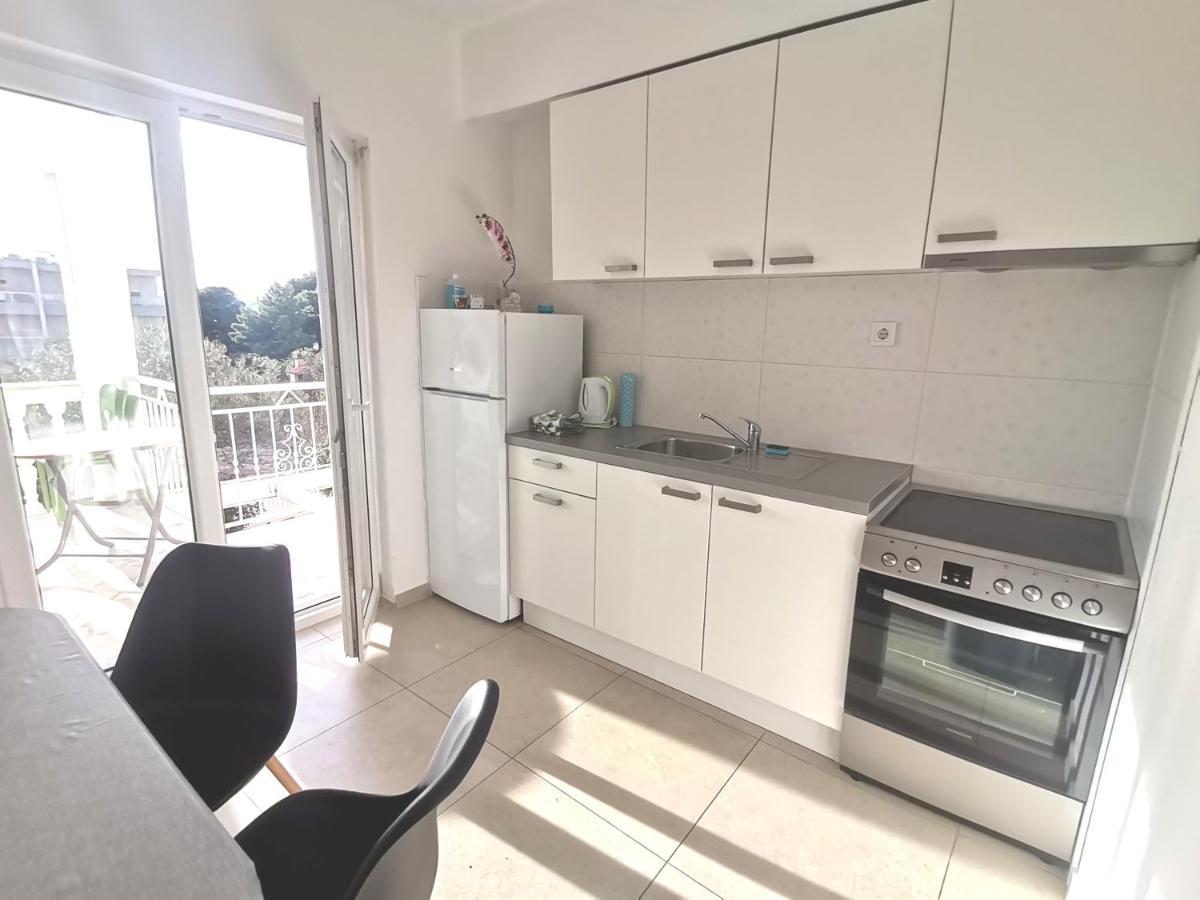 Apt White Idyll, 3 Bedrooms, 3 Bathrooms, Terrace Apt Promajna Luaran gambar