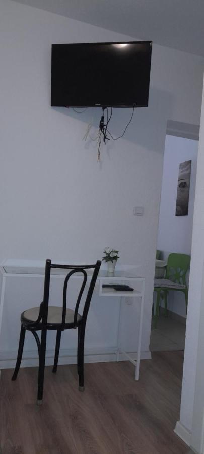 Apt White Idyll, 3 Bedrooms, 3 Bathrooms, Terrace Apt Promajna Luaran gambar