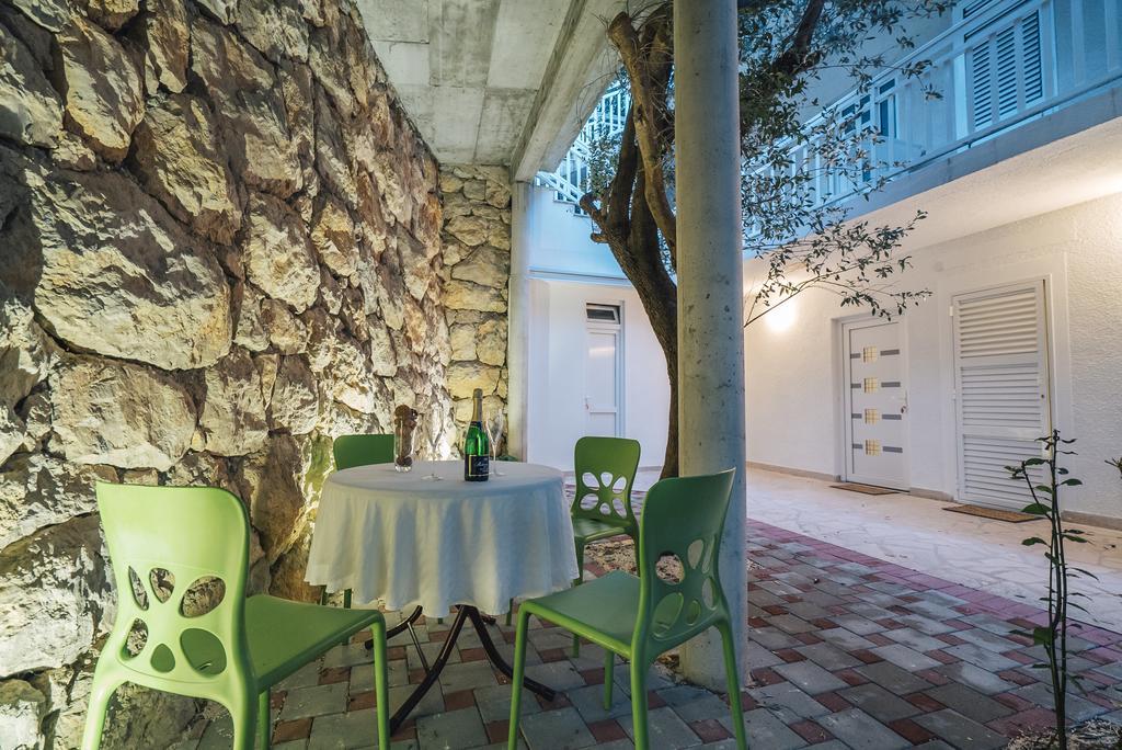 Apt White Idyll, 3 Bedrooms, 3 Bathrooms, Terrace Apt Promajna Luaran gambar